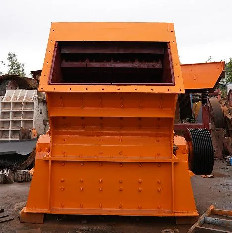 Broyeur à percussion en pierre de haute qualité utilisé PF1315 avec la bonne condition pour le mien/construction/métallurgie/ciment