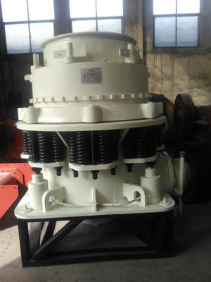 Couleur adaptée aux besoins du client par 4.25FT en pierre globale de la machine 3FT de broyeur de cône de ressort