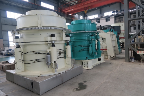 Broyeur hydraulique polycylindrique de haute qualité de cône pour la chaux/granit/gravier/basalte /Mining et la pierre de carrière