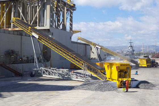 Fonction multi empilant le déchargement en vrac de chargement de transporteur de bateau du convoyeur à bande de transfert B650
