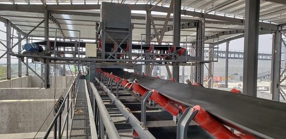 Transport en nylon de minerai de fer de bande de conveyeur de concasseur de pierres de charbon, bande de conveyeur en nylon, machine de convoyeur à bande avec 3000tph