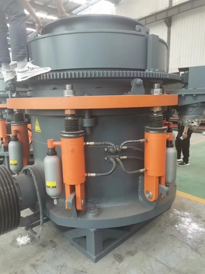 250Kw extrayant écrasant le broyeur de cône de l'équipement 440 TPH HP300 hydraulique