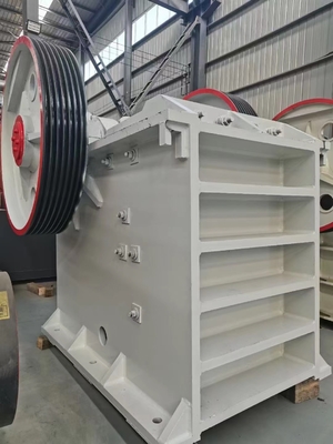 type machine en pierre élevée de la mâchoire 110Kw de broyeur de cône de la capacité PE750*1060 380V de broyeur de roche