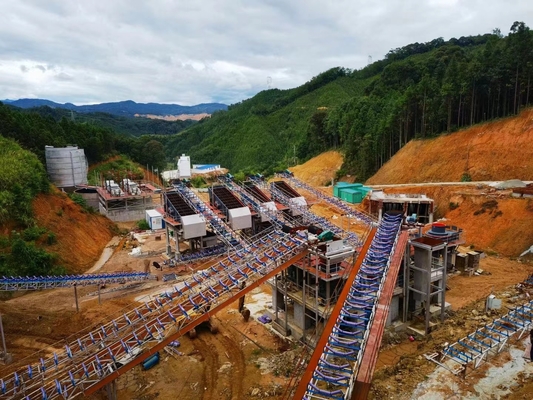 Écran de vibration de mouvement circulaire de série de Yk 45Kw dans le gris de fer de carrière