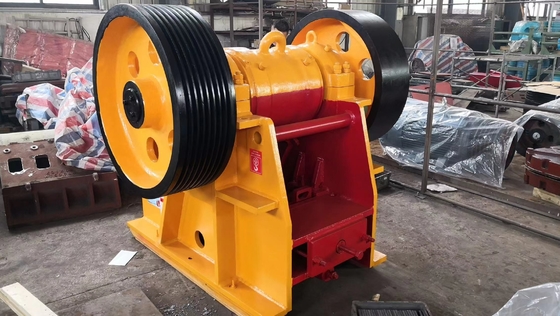 Série jaune et blanche de PE de broyeur de Shanbao et pierre Gray Mining Rock Crusher Construction de broyeur de mâchoire 10 x 36