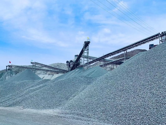 36 pouces basculent le sable faisant la machine de broyeur de gypse de la machine 163 TPH pour Volcano Rock Coal Cement
