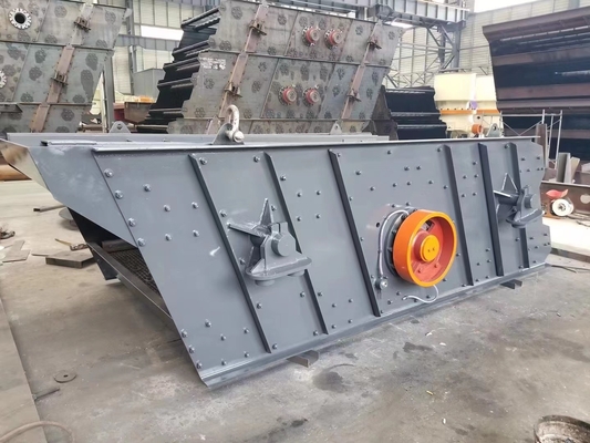 Écran de vibration de mouvement circulaire de série de Yk 45Kw dans le gris de fer de carrière