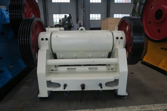 Broyeur fait sur commande de roche de chaux de la plus grande capacité PE400*600 de machine de broyeur de mâchoire pour la carrière