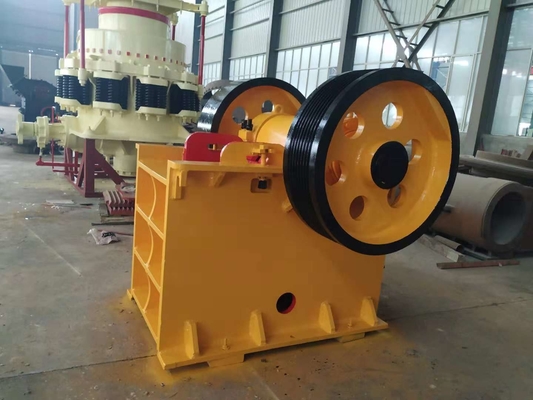 Machine de broyeur de mâchoire de sable de quartz, équipement fixe de broyeur d'exploitation de roche d'ensemble complet