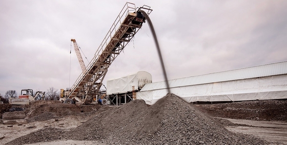 Ceinture large de transfert de convoyeur à bande de minerai de fer de ciment mobile de fond de charbon
