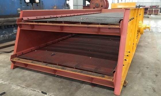 Machine d'écran de vibration de plate-forme de double de 400 TPH 22Kw 2YK2160 avec le système de lavage